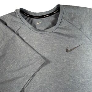Nike Mens Swim Long Sleeve Shirt Blue Dri Fit‎ Active Rash Guard UPF 40+ Medium